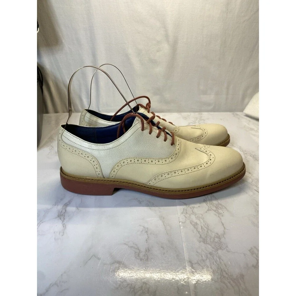 Cole Haan wingtip size 10.5 Great Jones C11234 cap toe light tops red soles jazz